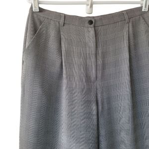 Emma James Size 14 Gray Plaid Pleated Front Two Pocket Poly Pants 29.5in Inseam
